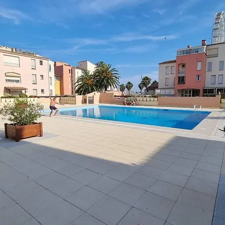 Διαμέρισμα 2 Chambres, Loggia, Piscine, Parking. *